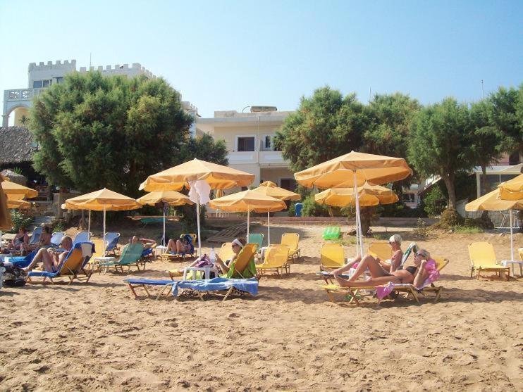 Kato Stalos Beach מראה חיצוני תמונה